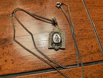 VTG MIRACULOUS METAL ON 12”  CHAIN