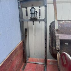 Hydraulic press