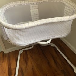 Halo Bassinest Glide Sleeper (Bassinet)