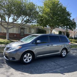 2011 Toyota Sienna