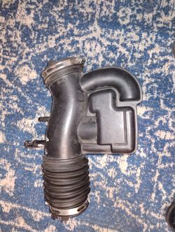 2011-2014 Ford Mustang Air Intake Hose Duct Tube, BR33-9F805-CA ;