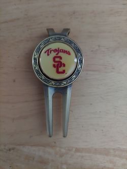 USC Ball Markers and Divot Tool