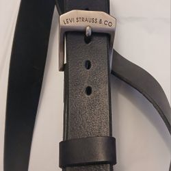 MEN'S Vintage Levi Strauss BLK Leather Belt Size 56 Style #3648E (NEW)
