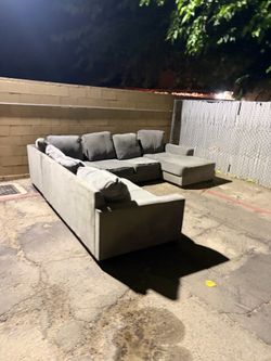 Sectional couch