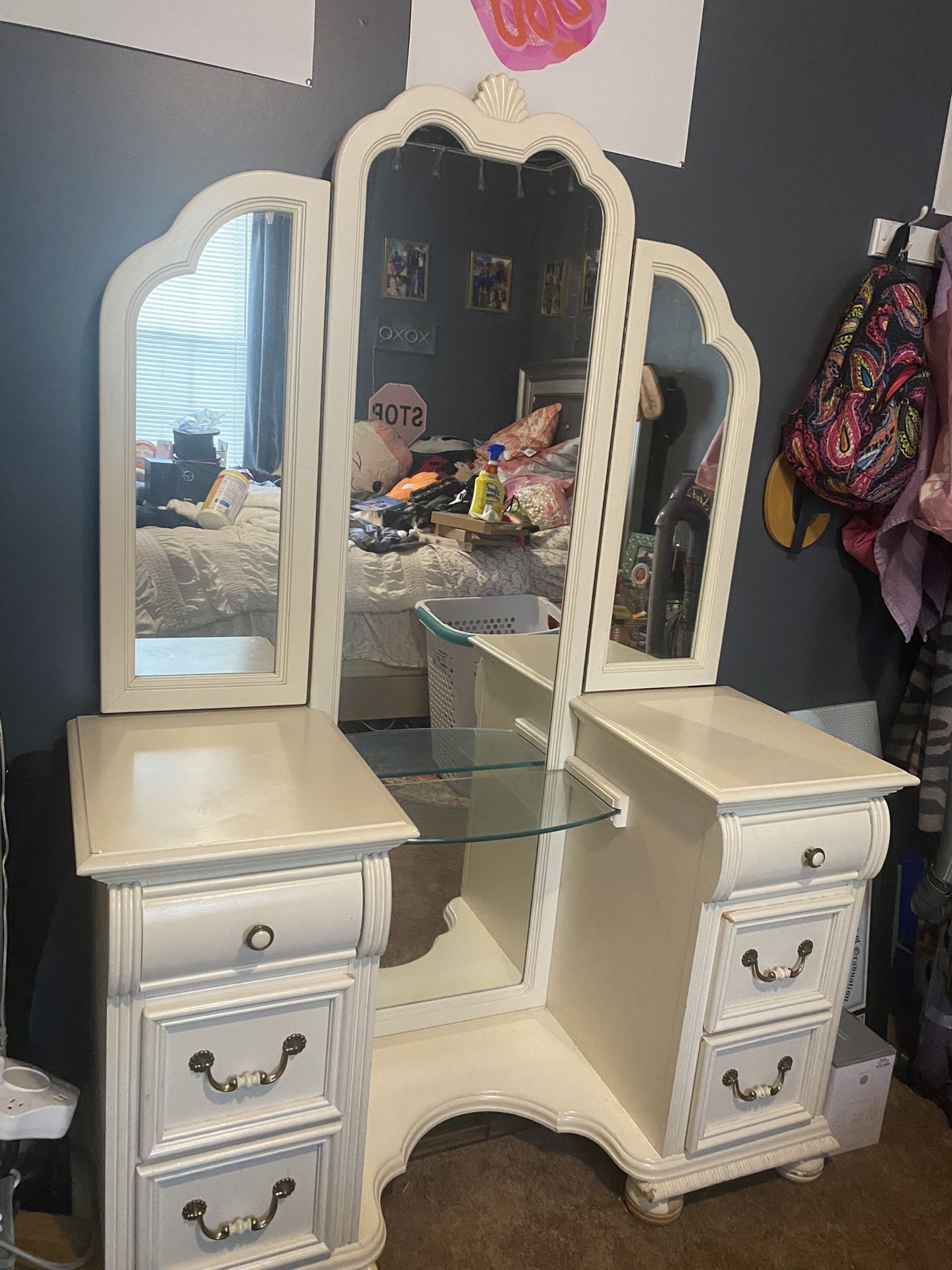 Vintage white vanity