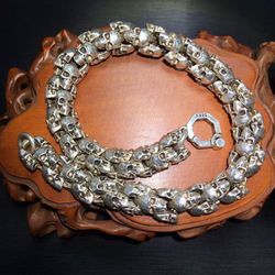 Handcrafted - Silver-plated bracelet, skull head