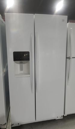 Kenmore Side-by-Side White Refrigerator Fridge

