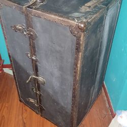 Antique Pre-1920 Herbert & Meisel Steam Trunk Wardrobe Trunk