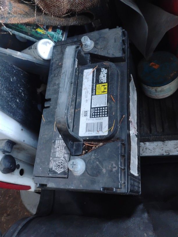 AUTO BATTERY SUPER STARTER 950 $75