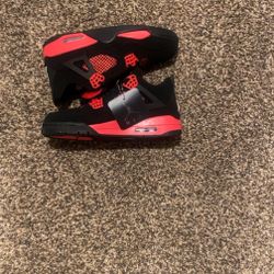 Jordan 4 Red Thunders 