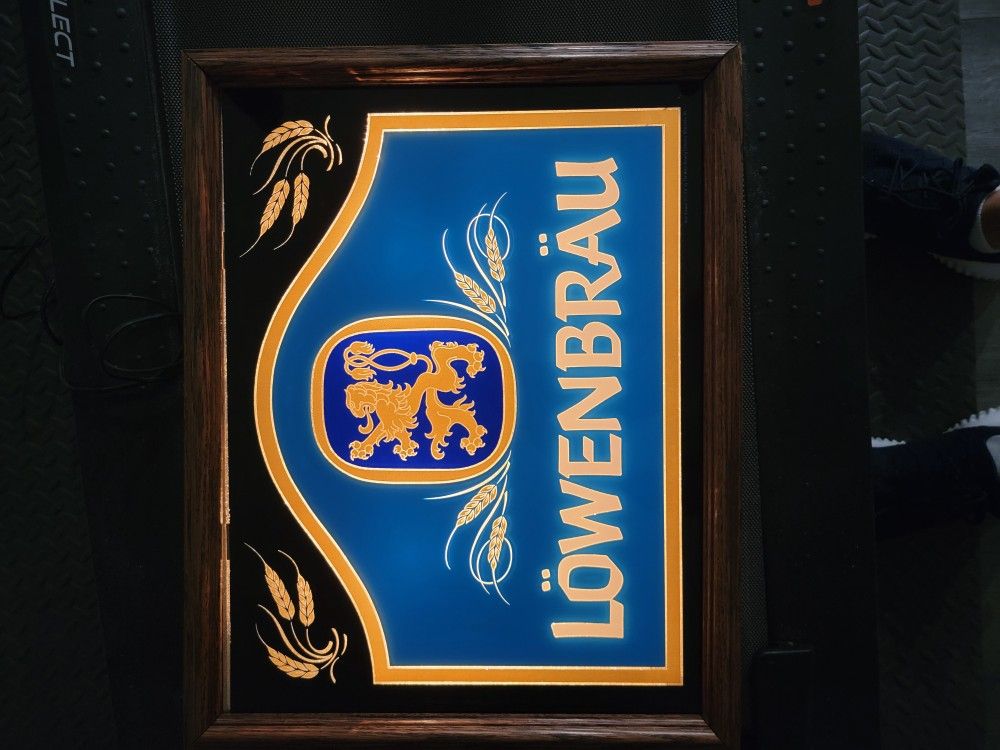 Beer Sign and Picture