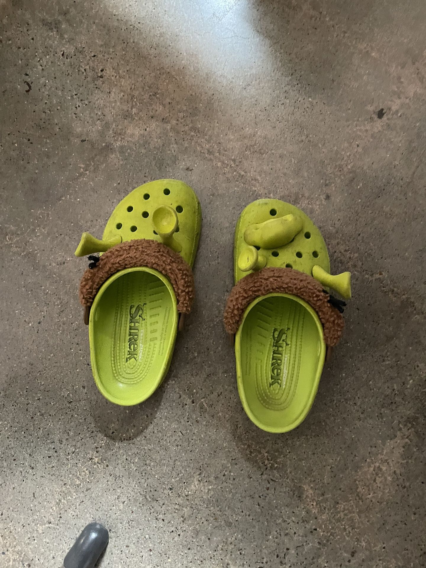 Shrek Crocs Missing A Nose