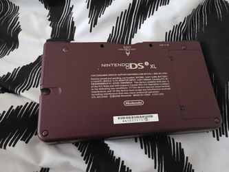 Nintendo DS XL , case 9 games  burgandy