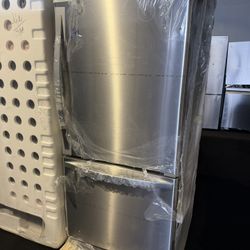 30” Whirlpool Stainless Steel Refrigerator 