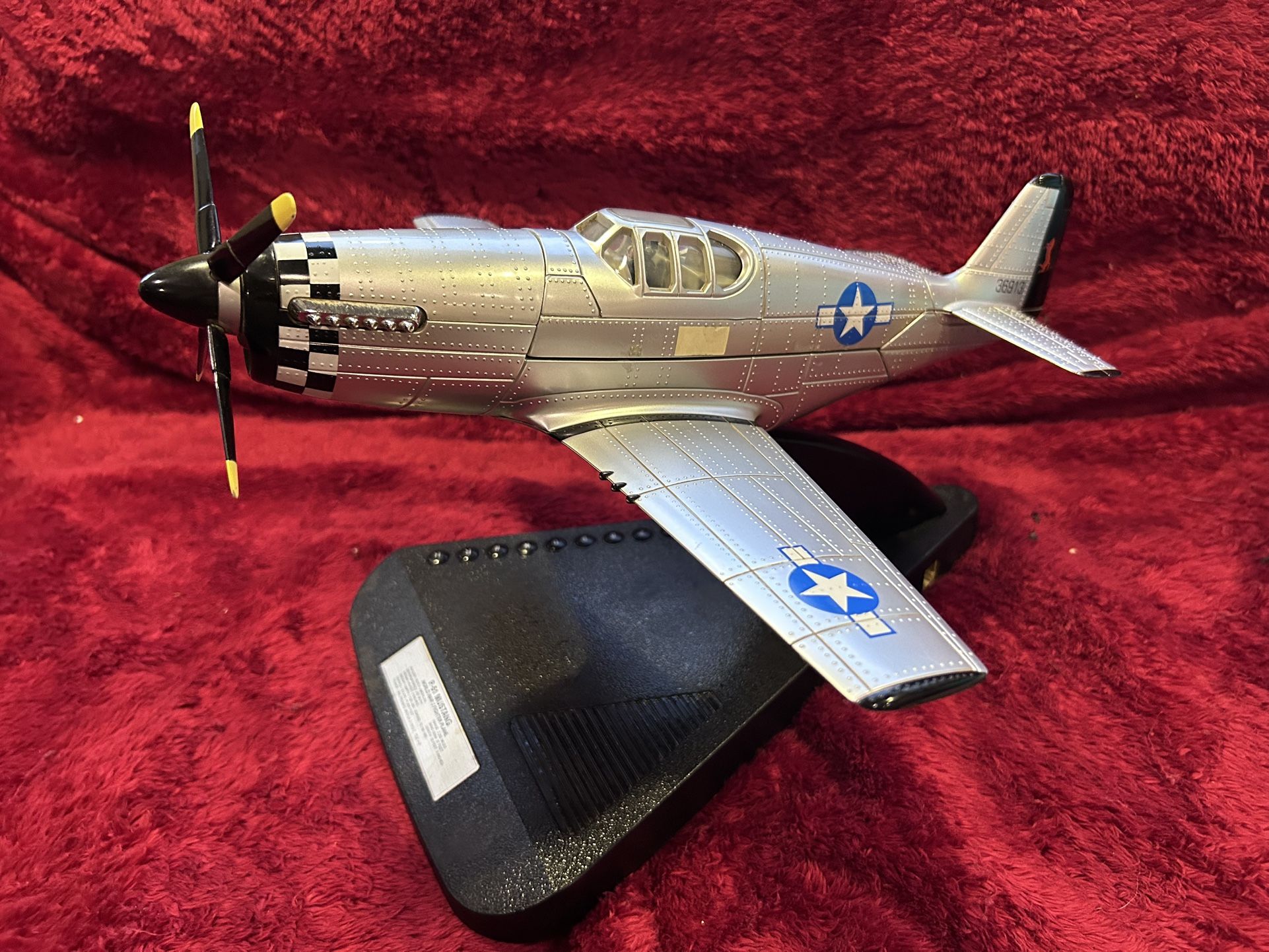 P-51 B MUSTANG WORLD WAR II FIGHTER PLANE TELEPHONE By TELEMANIA COLLECTIBLE