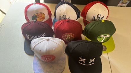 Snap back hats