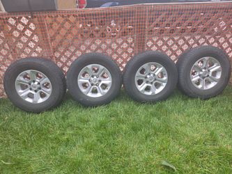 Toyota 4runner 2020 Rim + Tire set R17