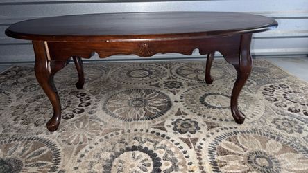 Queen Anne Oval Wood Coffee Table