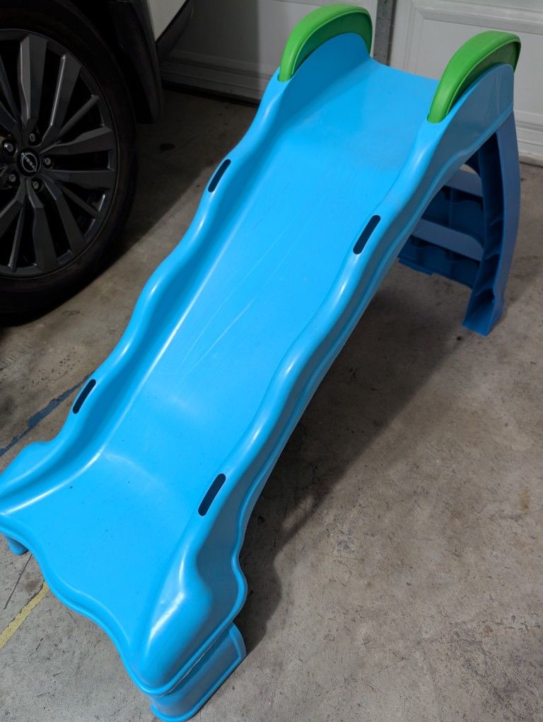 Free Toddler Indoor Slide