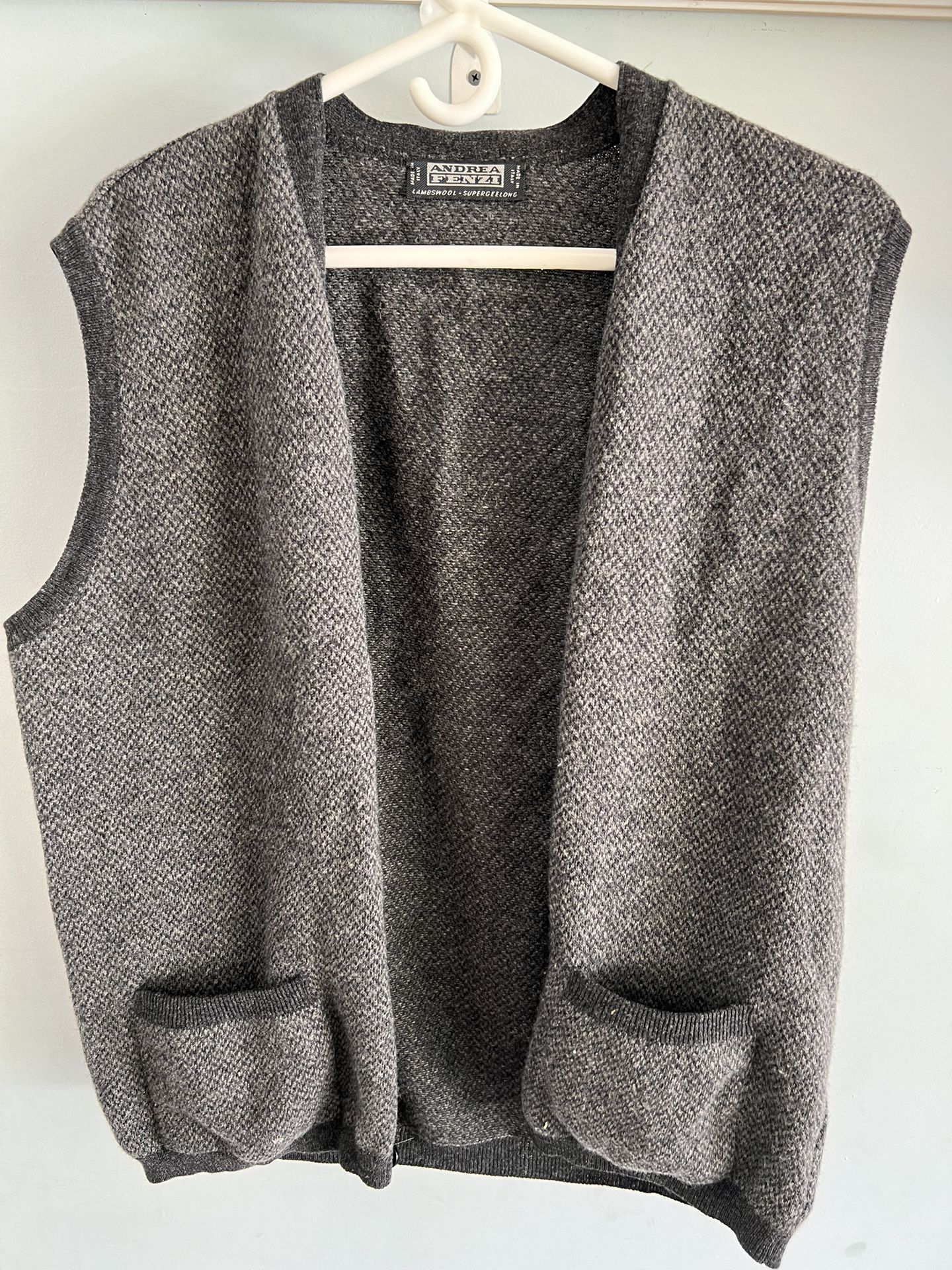 Andrea Fenzi Mens Sleeveless Cardigan vest size L