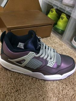 JORDAN RETRO 4. Size 12