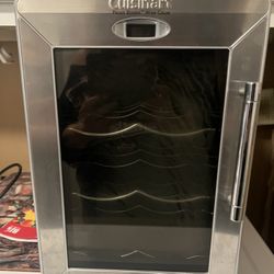 Wine Fridge, 6 Bottle, Cuisinart CWC 600, Like New, 8 Presettings, 24 x 12.8 - × 17.9 in.,Countertop