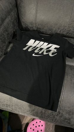Nike black boys t-shirt size