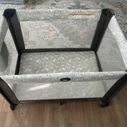 Graco Pack 'n Play Portable Playard and Bed