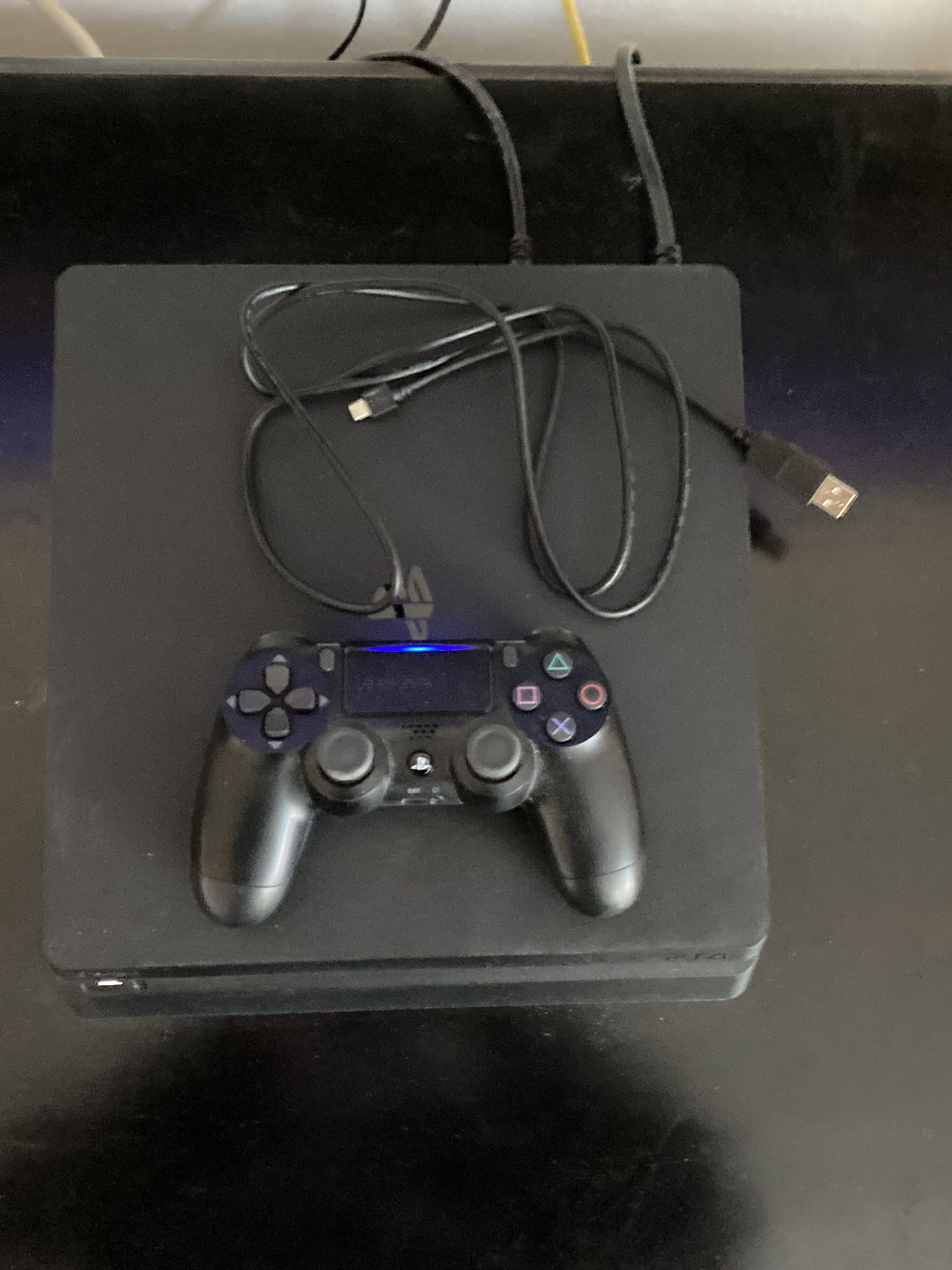 Ps4 Slim Console And Assassins, Creed Valhalla Bundle