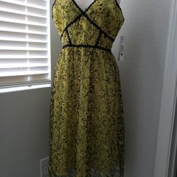 Yellow & Black Lace Overlay Trim Midi Dress
