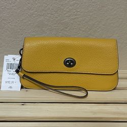 NEW Authentic Yellow COACH Wristle