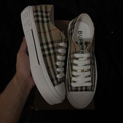 Burberrys