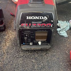 Use Normal Wear 2200 Honda Generator Good Working Conditions 