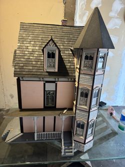 Vintage Victorian Dollhouse 4 Feet Tall