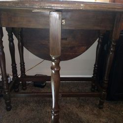 Antique Queen Anne Gate-legged table and chairs 