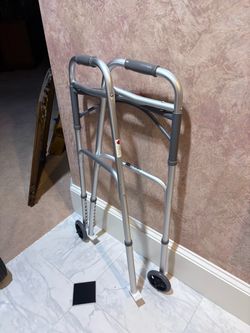 Folding walker