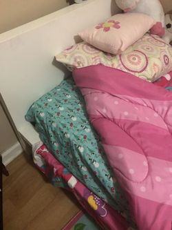 IKEA twin platform bed almost new