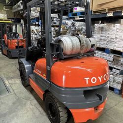 06 Forklift 6600 Lb