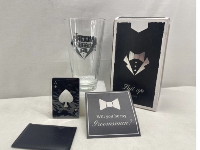 Onebttl Groomsmen Gifts Beer Glass for Wedding or Proposal, Pint Glass Gift Box