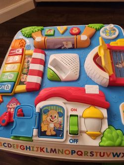 Fisher-Price Baby to Toddler Toy Laugh & Learn Around The Town Learning Activity Table with Music & Lights for Infants Ages 6+ Months​ (Amazon Exclusi