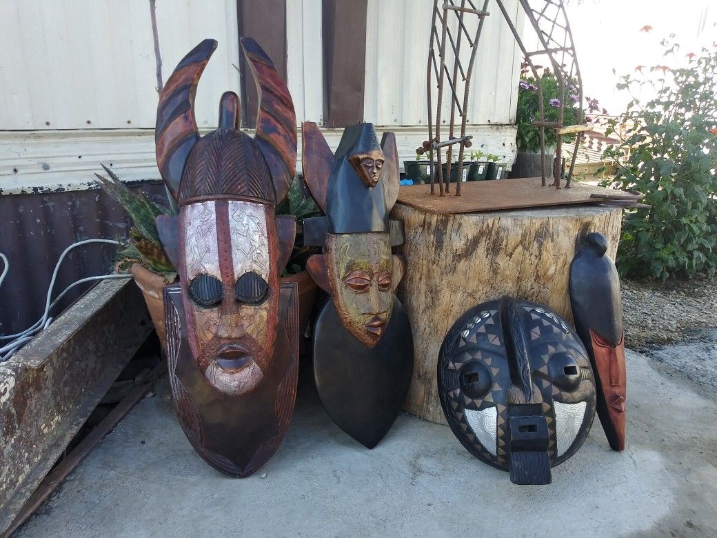 Antique Mask Made In Ghana New. Beautiful