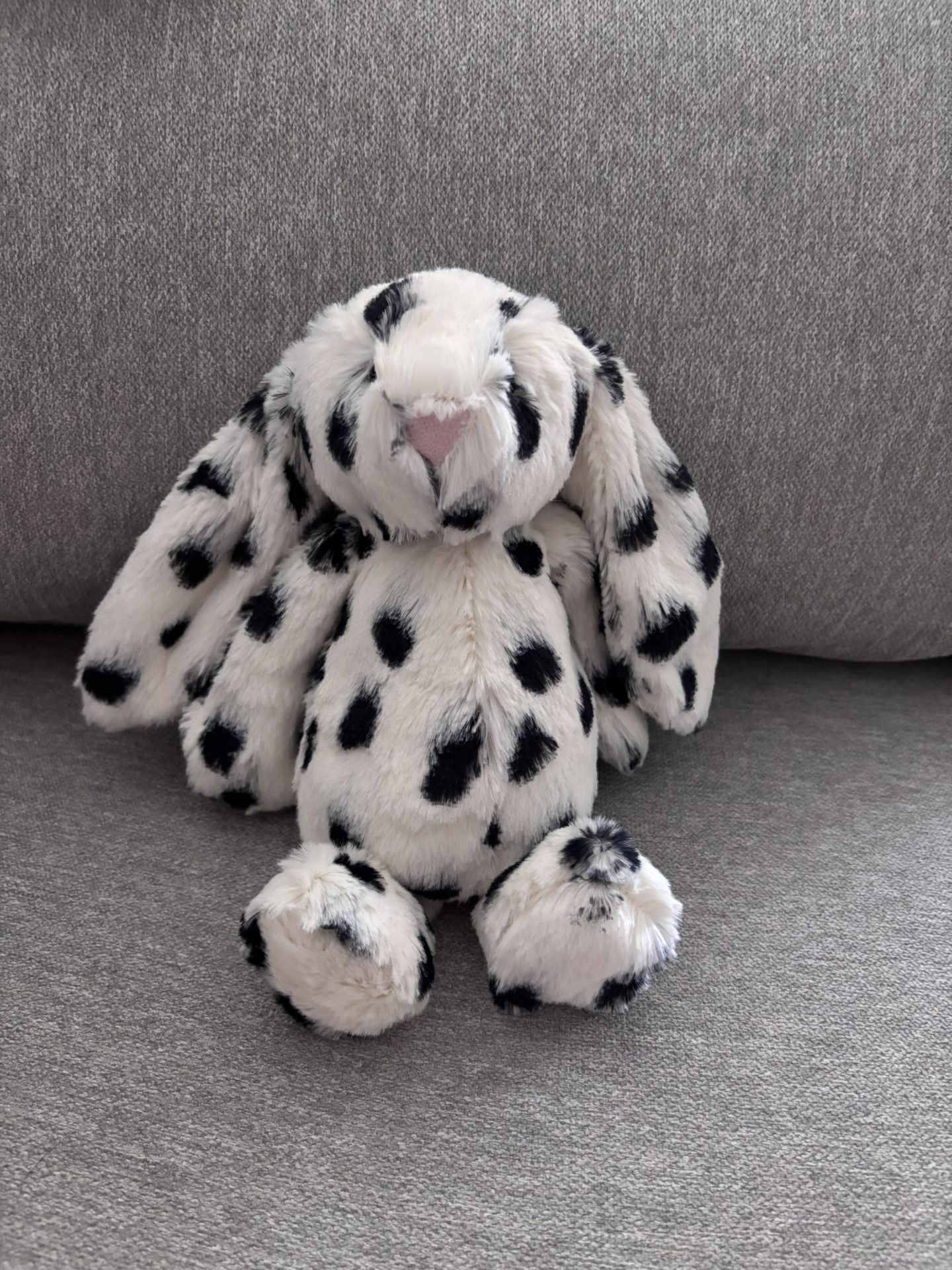 Jellycat Special Edition Bashful Bunny Phoebe retired and authentic SE plushie