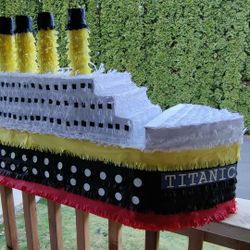 Piñata Titanic