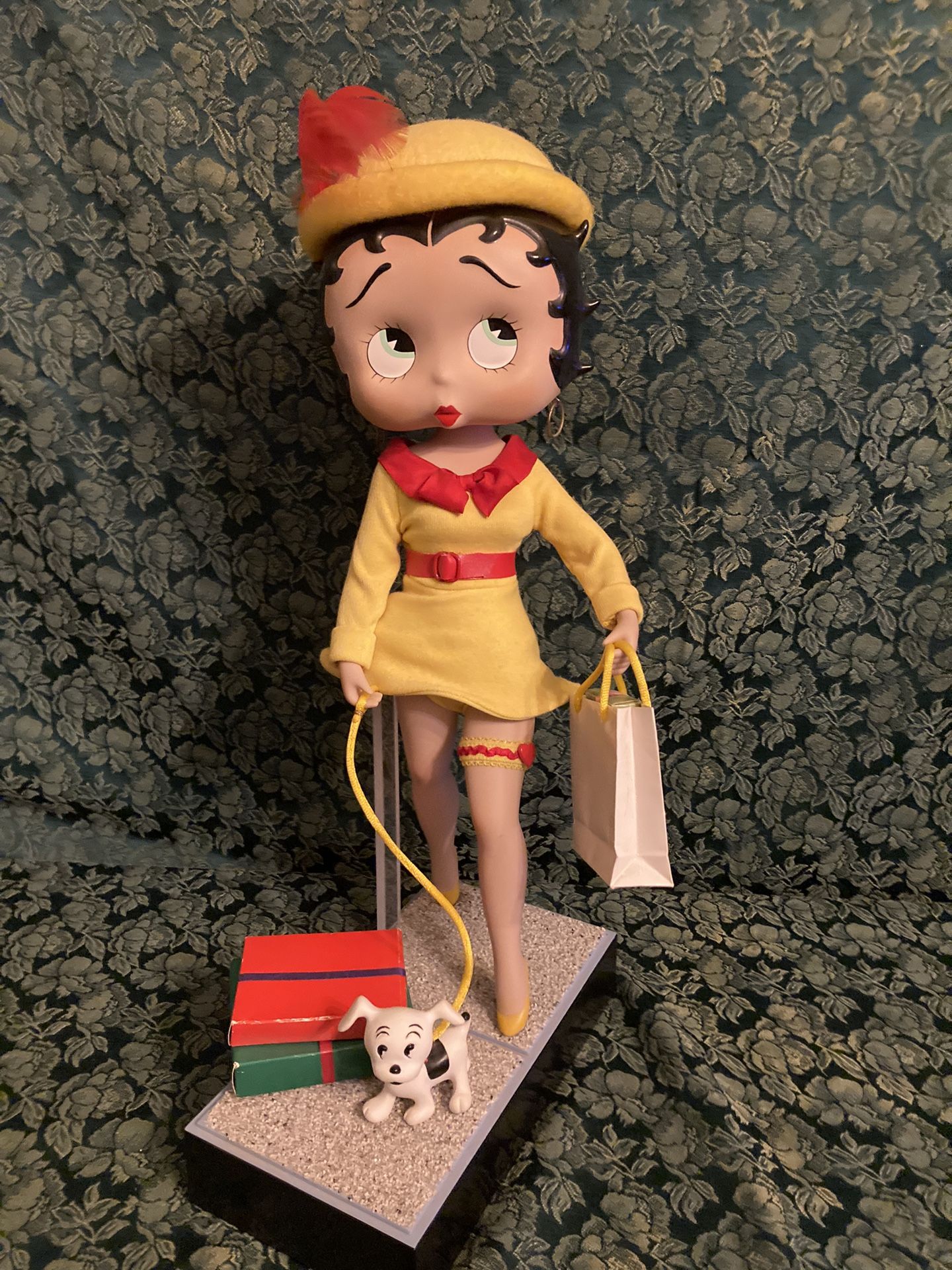 Shopping Spree Danbury Mint Betty Boop Dolls Betty Boop Porcelain