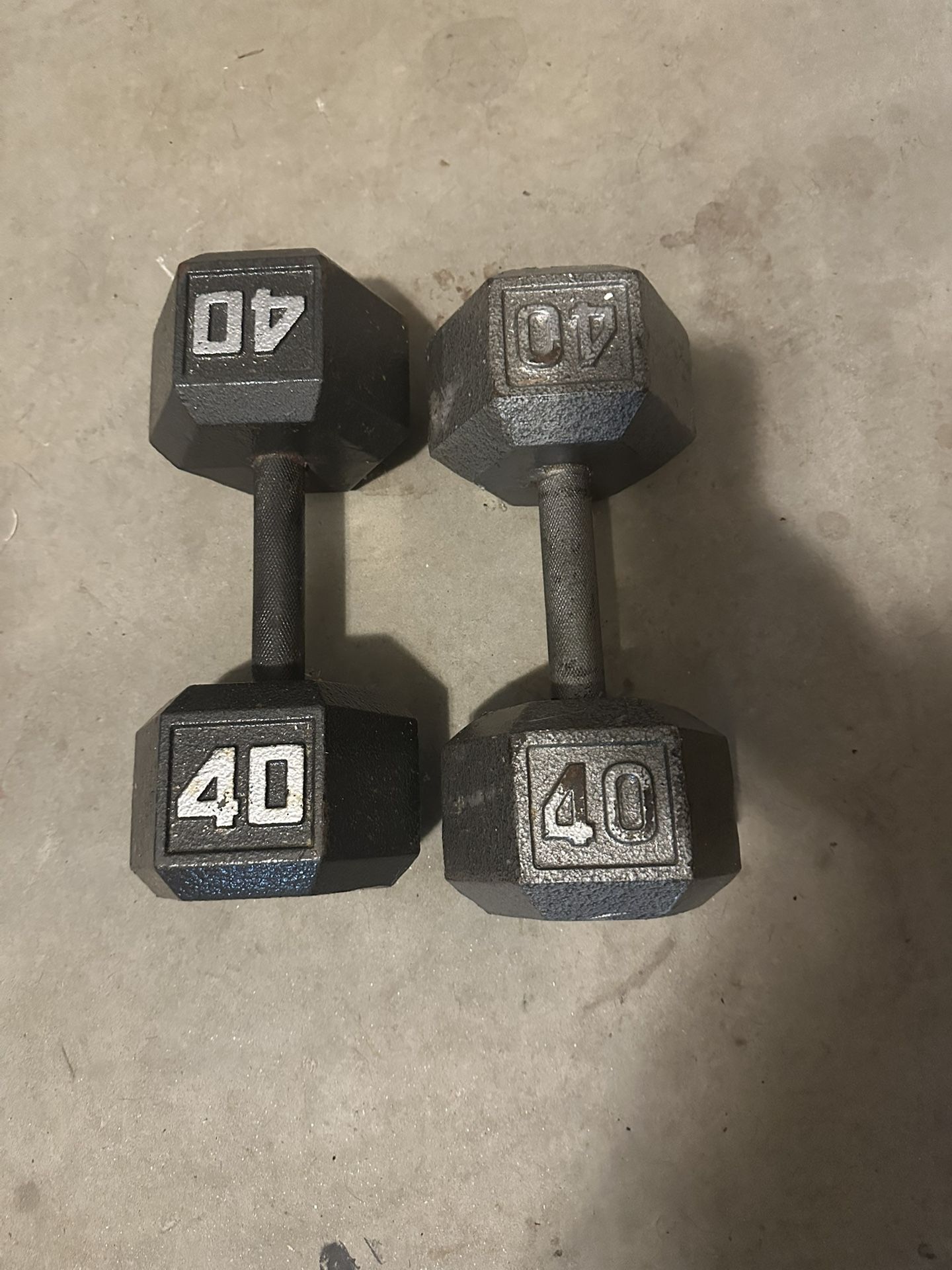 2 40lb Dumbbells