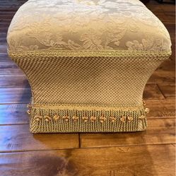 Tufted Stools 25 Each 