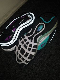 AIR NIKES SIZE 6.5