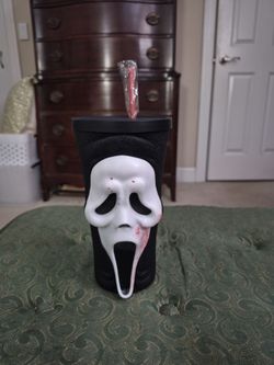 "Scream " Movie Cup w/Lid & Straw