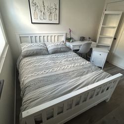 Full Queen Bedroom Set Like New