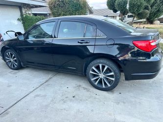 2013 Chrysler 200